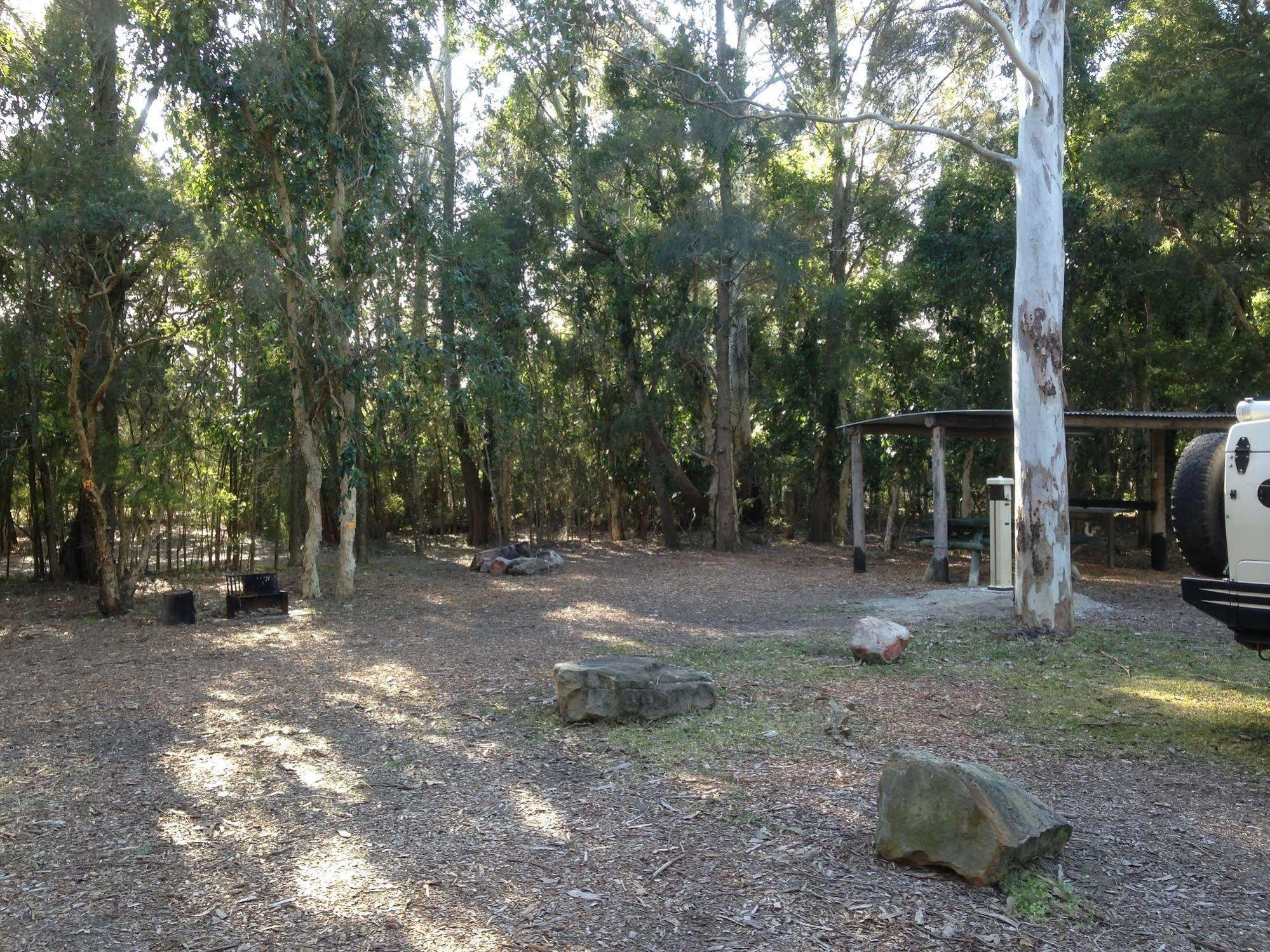 Jervis Bay Cabins & Hidden Creek Campsite Woollamia Exterior photo